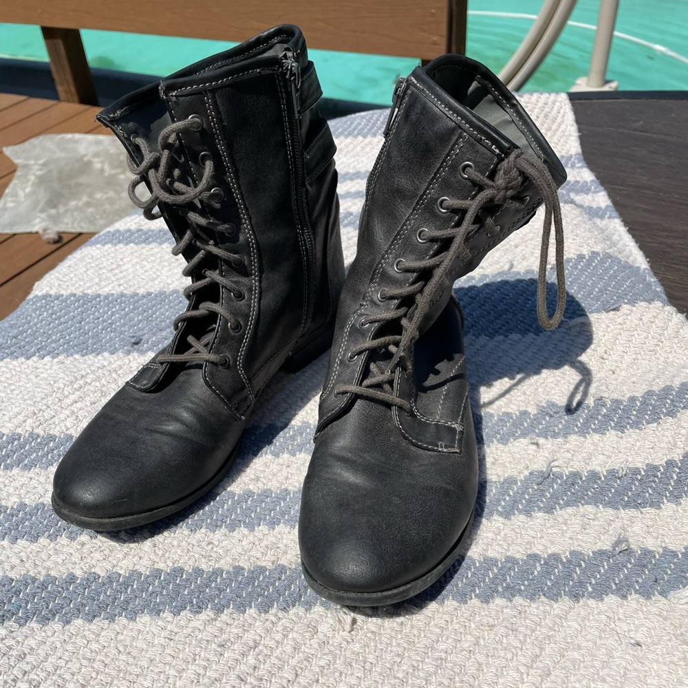 EUC Style & Co ‘Ricky’ Pewter Combat Boots with 1” Flat Heel & Buckles, Size 9M